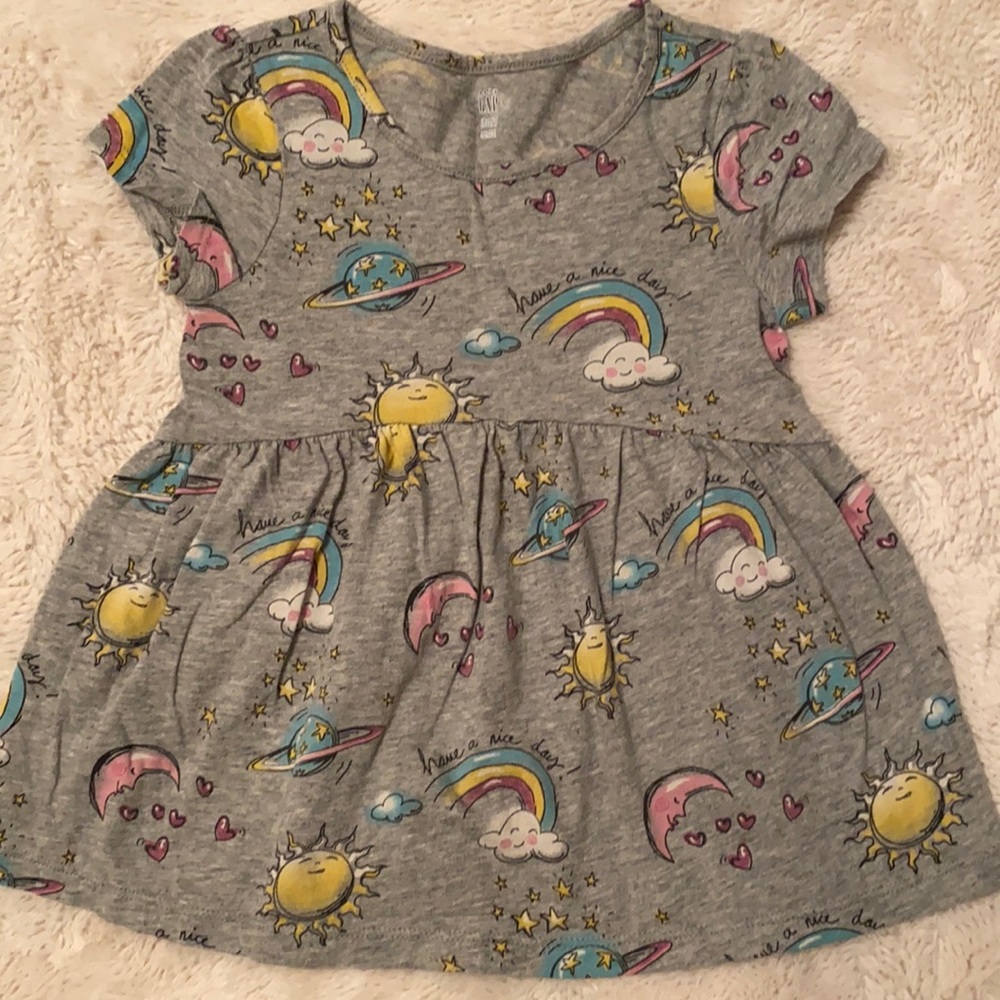 GAP rainbow and sun short sleeve tunic